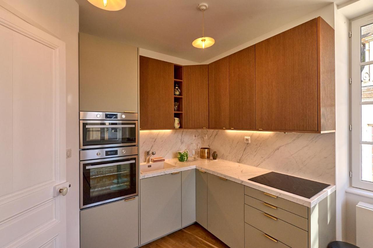 Appartement Montagnon - Les Suites Du Palais - Classe 4 Etoiles, Parking Prive, Vue Cathedrale, 3 Chambres, Primo C0Nciergerie Nevers Eksteriør bilde