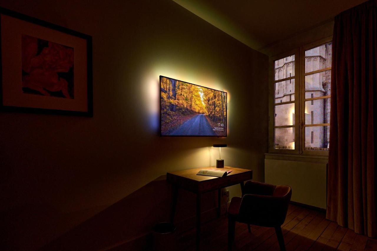 Appartement Montagnon - Les Suites Du Palais - Classe 4 Etoiles, Parking Prive, Vue Cathedrale, 3 Chambres, Primo C0Nciergerie Nevers Eksteriør bilde