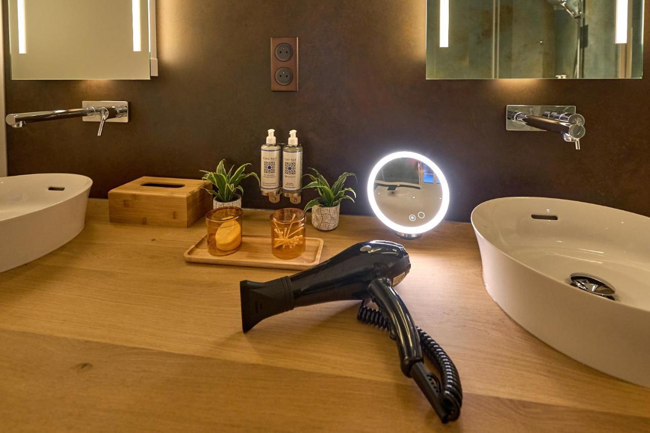 Appartement Montagnon - Les Suites Du Palais - Classe 4 Etoiles, Parking Prive, Vue Cathedrale, 3 Chambres, Primo C0Nciergerie Nevers Eksteriør bilde