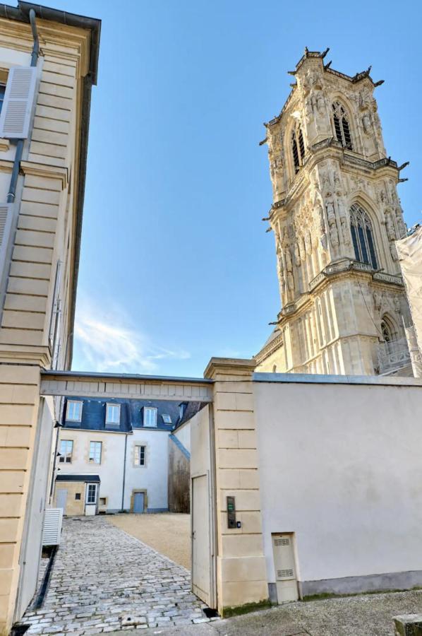 Appartement Montagnon - Les Suites Du Palais - Classe 4 Etoiles, Parking Prive, Vue Cathedrale, 3 Chambres, Primo C0Nciergerie Nevers Eksteriør bilde