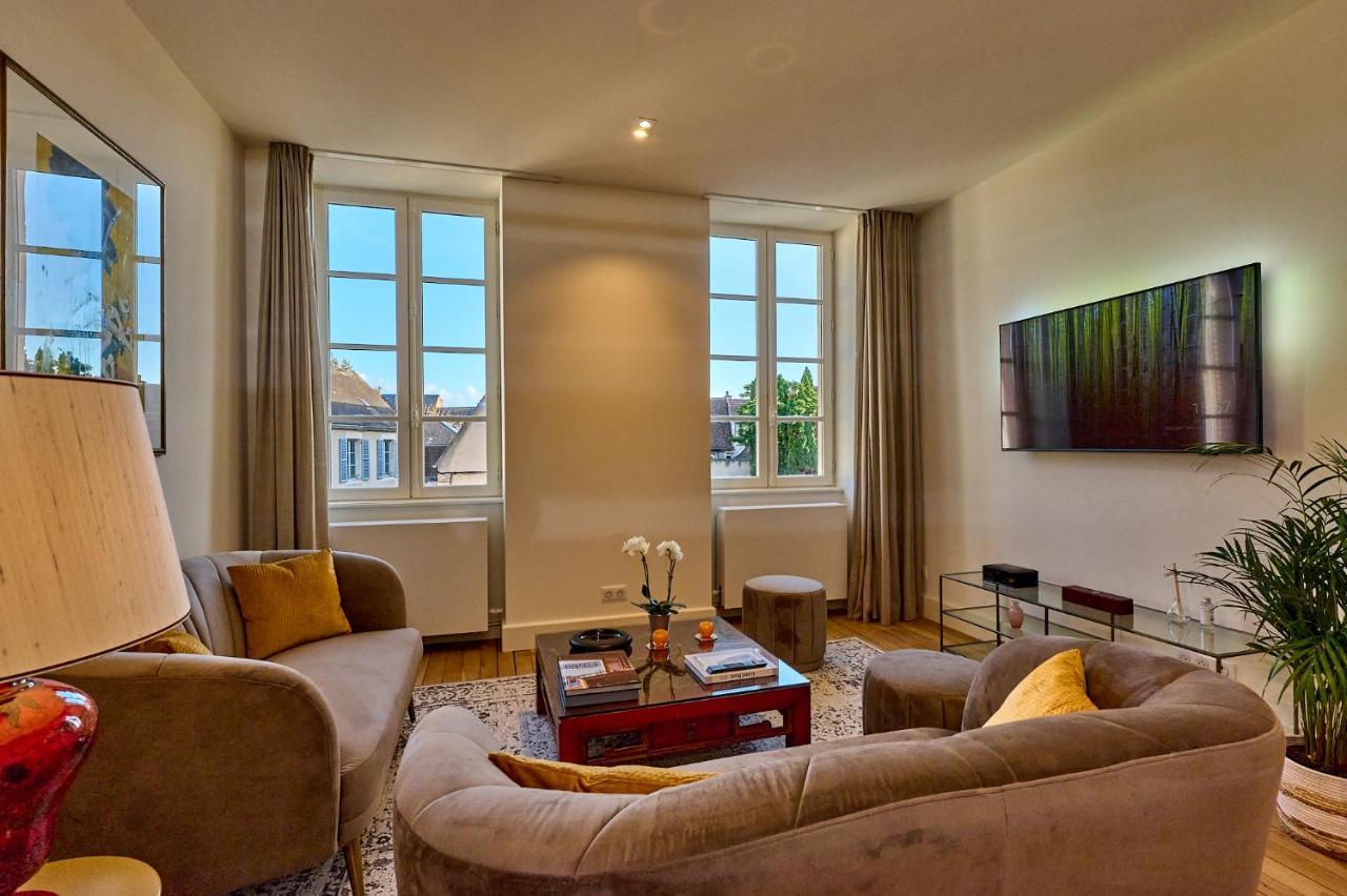 Appartement Montagnon - Les Suites Du Palais - Classe 4 Etoiles, Parking Prive, Vue Cathedrale, 3 Chambres, Primo C0Nciergerie Nevers Eksteriør bilde