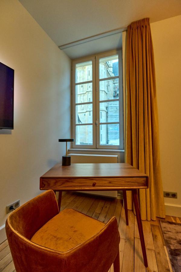 Appartement Montagnon - Les Suites Du Palais - Classe 4 Etoiles, Parking Prive, Vue Cathedrale, 3 Chambres, Primo C0Nciergerie Nevers Eksteriør bilde