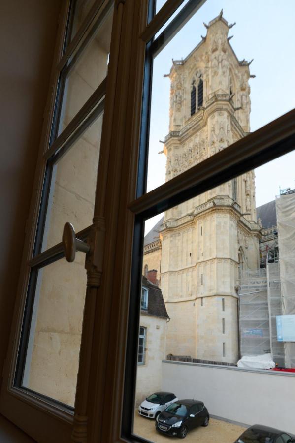 Appartement Montagnon - Les Suites Du Palais - Classe 4 Etoiles, Parking Prive, Vue Cathedrale, 3 Chambres, Primo C0Nciergerie Nevers Eksteriør bilde