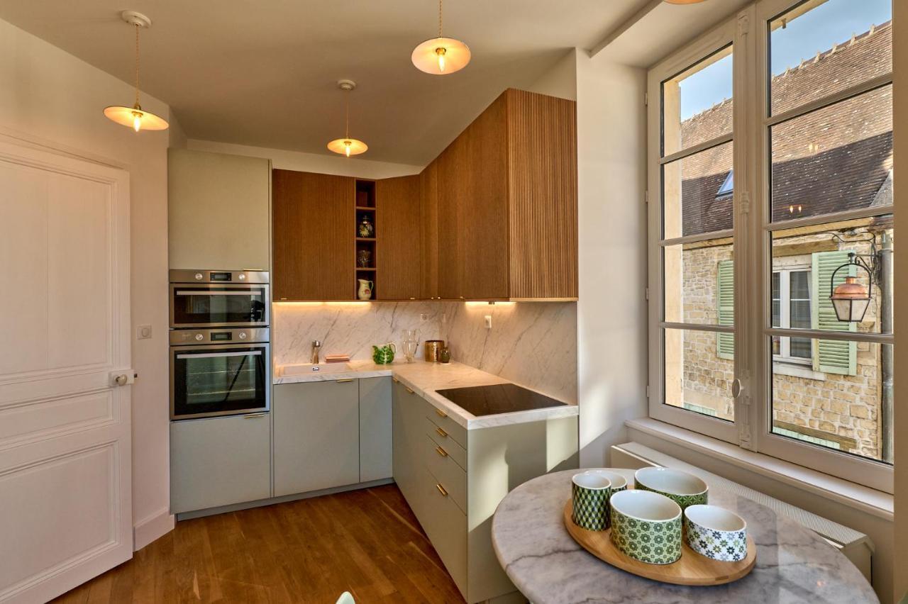 Appartement Montagnon - Les Suites Du Palais - Classe 4 Etoiles, Parking Prive, Vue Cathedrale, 3 Chambres, Primo C0Nciergerie Nevers Eksteriør bilde