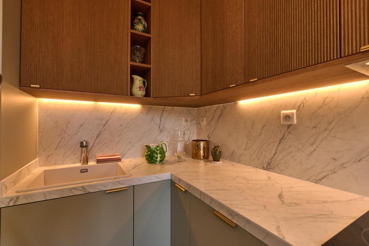 Appartement Montagnon - Les Suites Du Palais - Classe 4 Etoiles, Parking Prive, Vue Cathedrale, 3 Chambres, Primo C0Nciergerie Nevers Eksteriør bilde