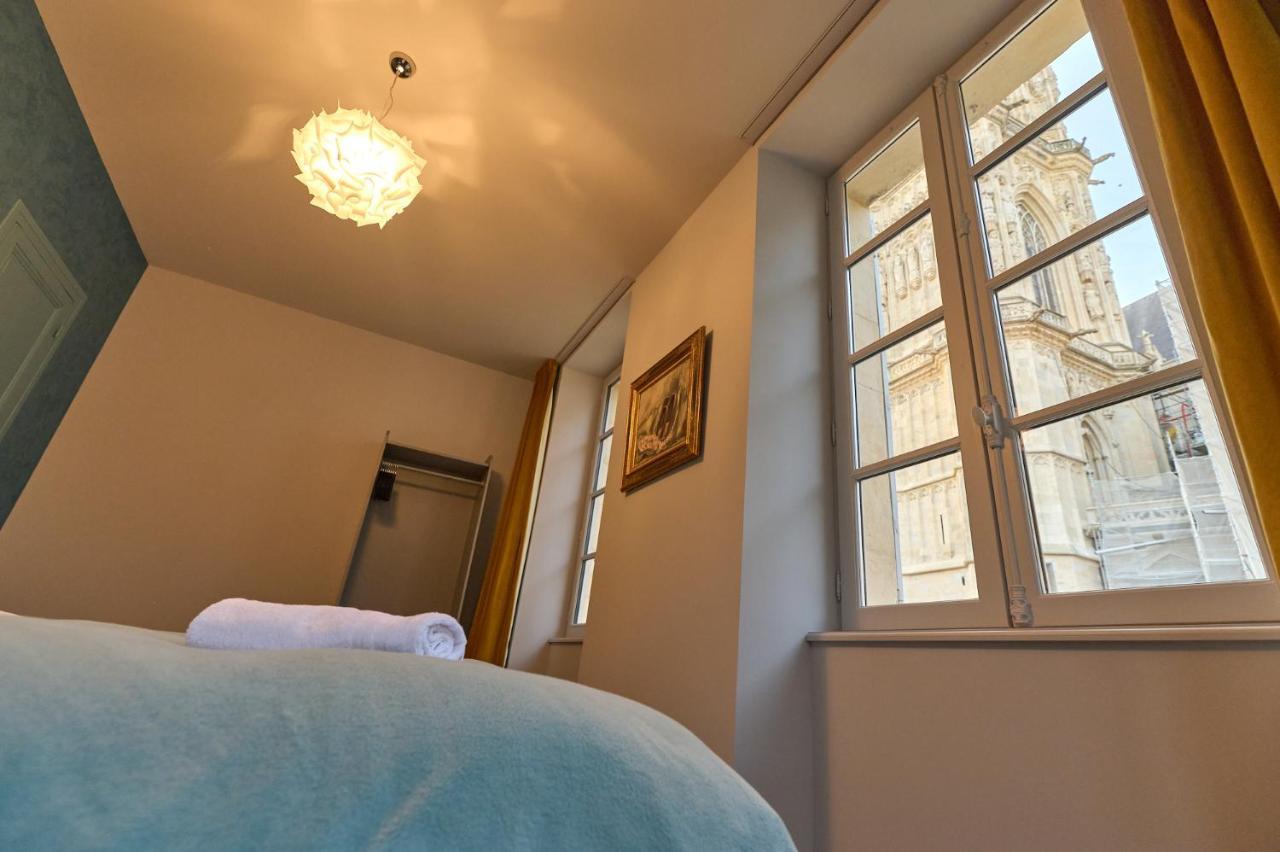 Appartement Montagnon - Les Suites Du Palais - Classe 4 Etoiles, Parking Prive, Vue Cathedrale, 3 Chambres, Primo C0Nciergerie Nevers Eksteriør bilde