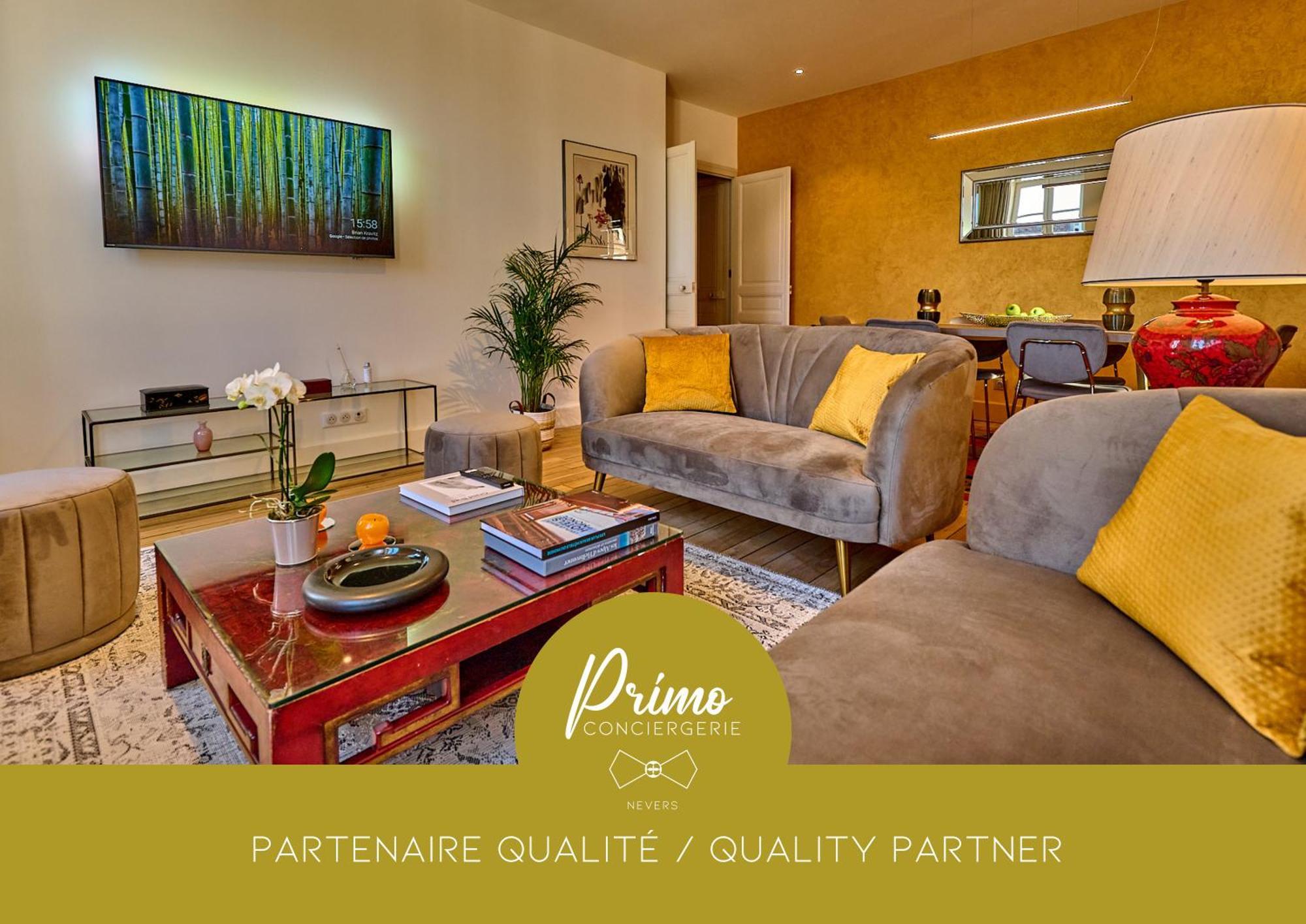 Appartement Montagnon - Les Suites Du Palais - Classe 4 Etoiles, Parking Prive, Vue Cathedrale, 3 Chambres, Primo C0Nciergerie Nevers Eksteriør bilde